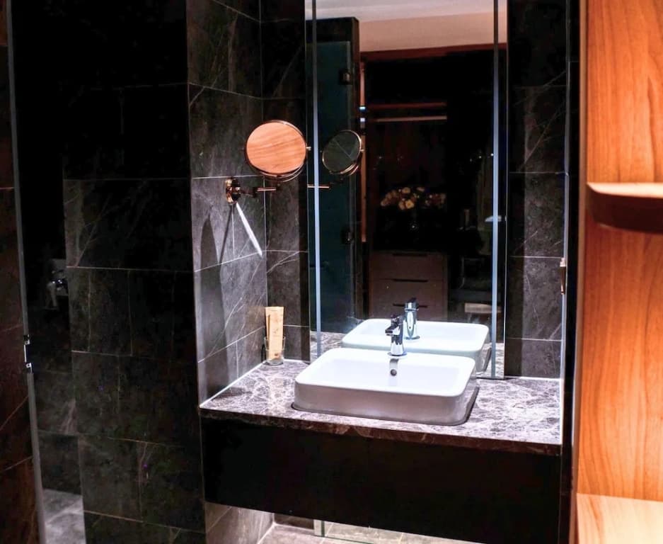 Regal Riverside Villas - photo 9