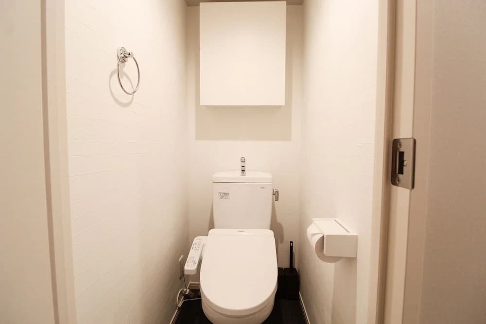 M 1 Tokyo Higashirokugo - photo 9
