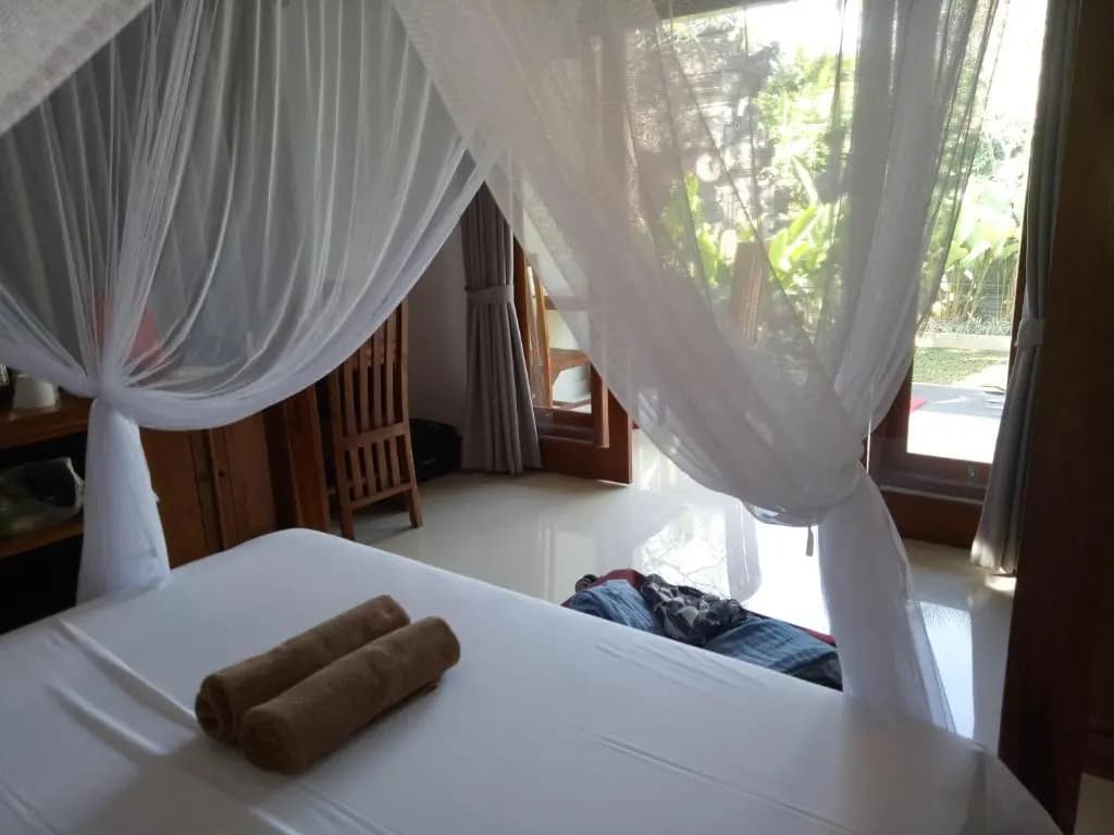 Suryadina Guest House - photo 5