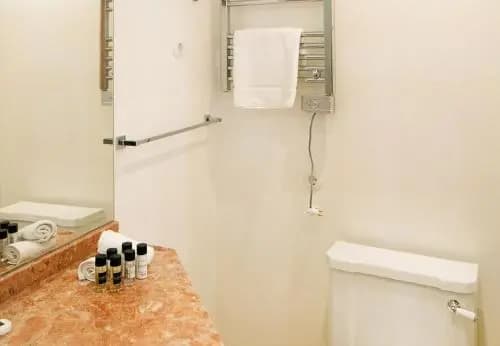 Old Town Deluxe Duplex Suite - photo 7
