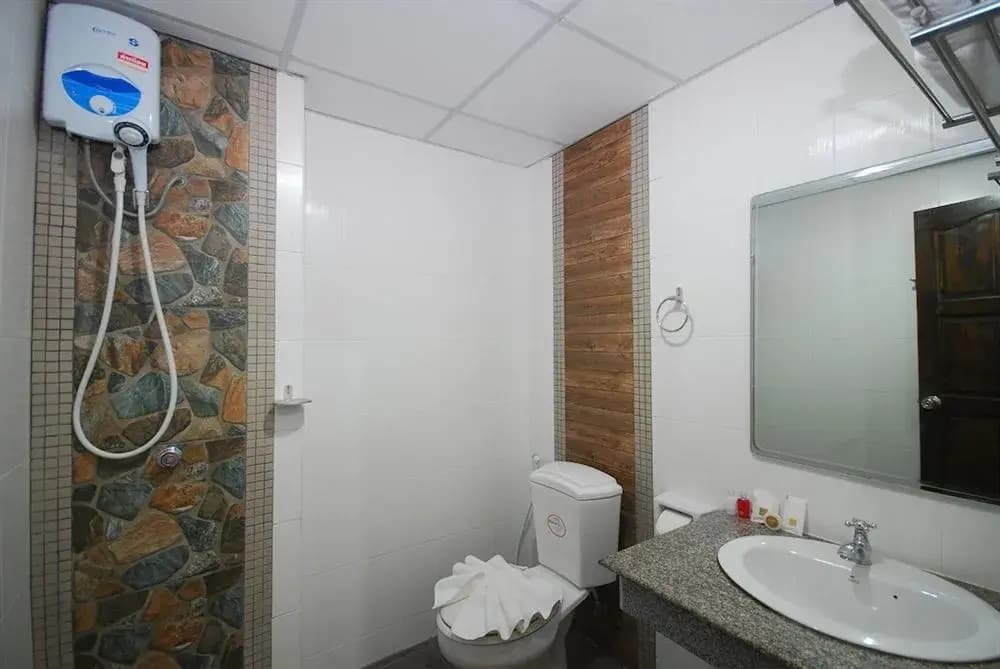 Patong Budget Rooms - photo 7