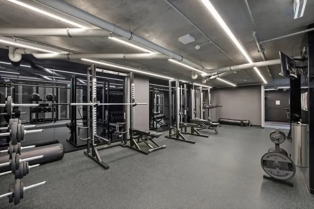 Executive 2-bed Apartment With Views, Gym and Spa - photo 12