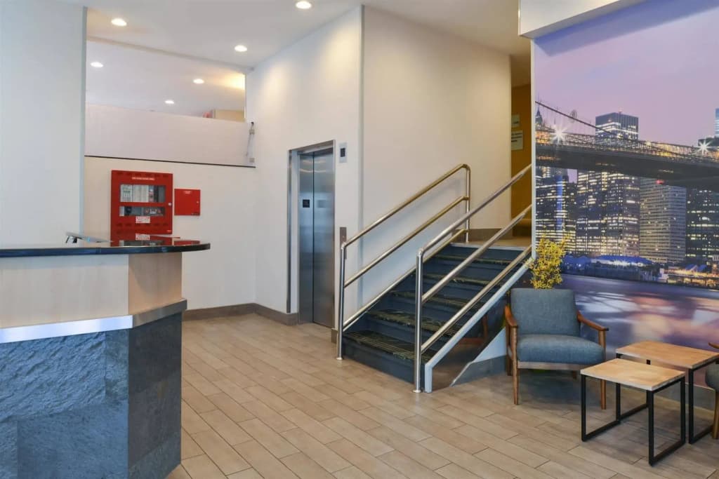 Red Lion Inn and Suites Brooklyn - photo 14