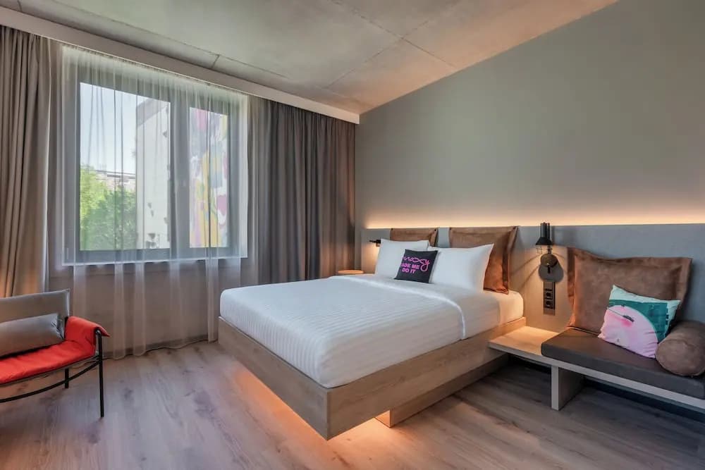 Moxy Budapest Downtown - photo 12