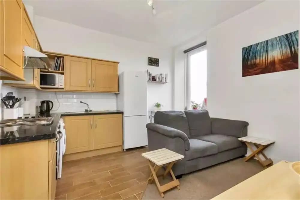 1 Bedroom Flat In Dalry - photo 6