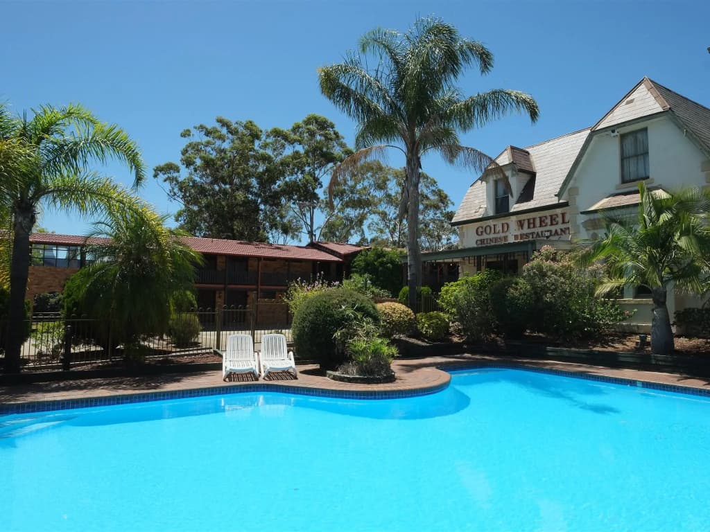 Maclin Lodge Motel - photo 11