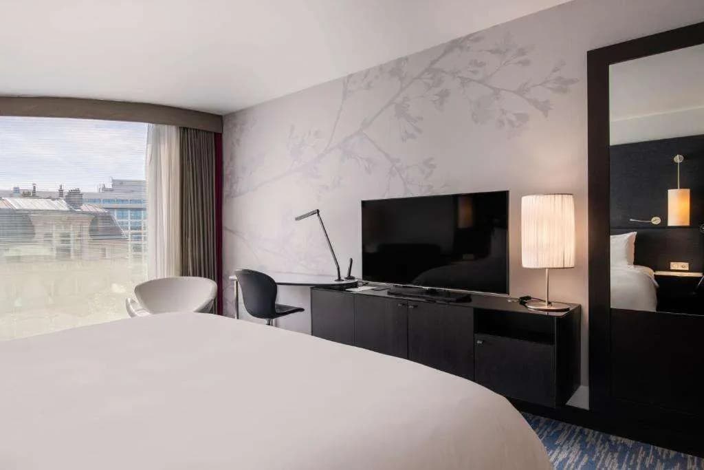 Renaissance Paris Nobel Tour Eiffel Hotel - photo 26