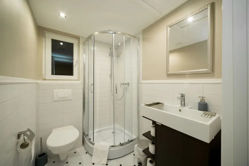 Lisianthus Apartments - photo 9