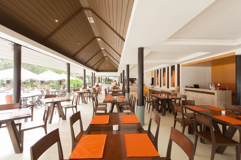 Iyara Beach Hotel & Plaza - photo 26