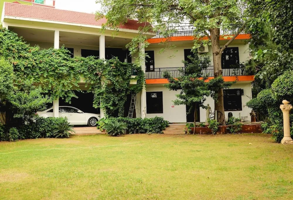Capsule Den Farmstay - photo 13