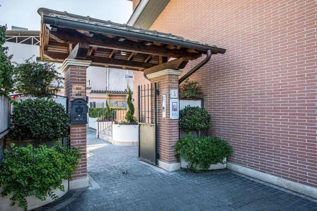 Borgo Aureo - photo 1