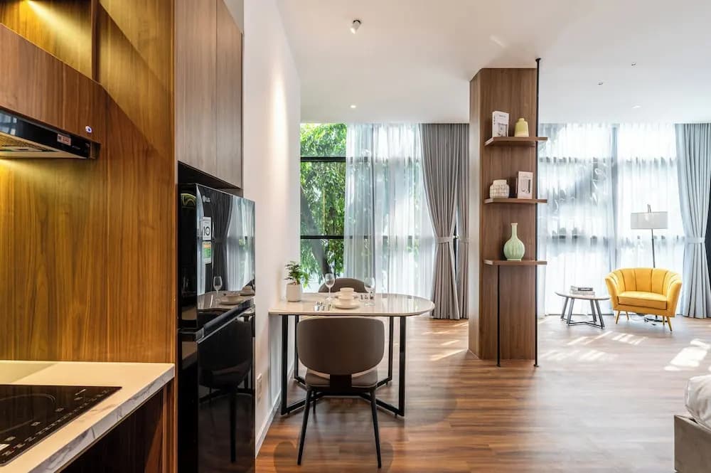 Chapter9 Serviced Suite - photo 17