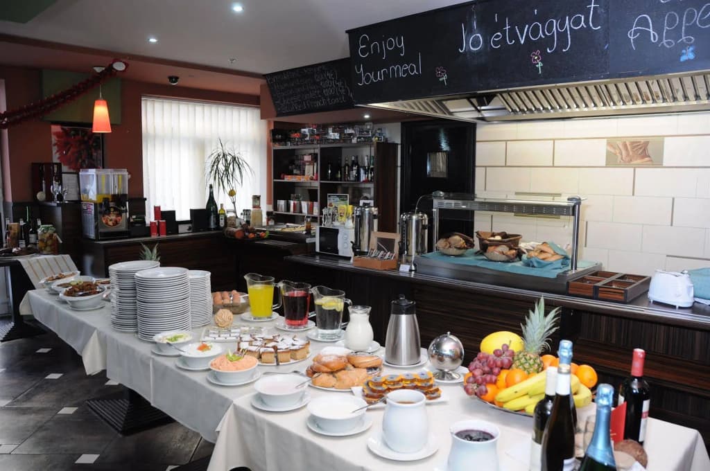 Green Hotel Budapest - photo 11