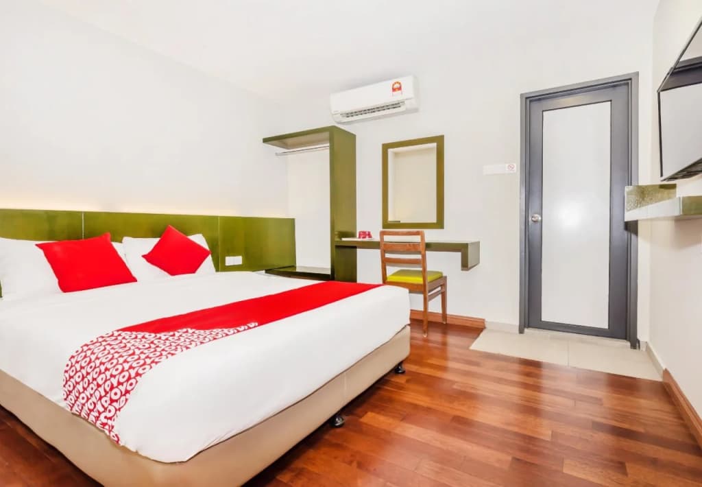 OYO 663 Trevor Hotel - main photo