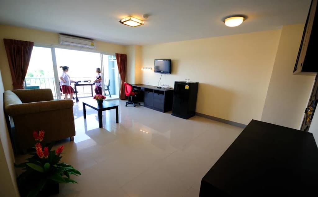 OYO 829 Royal Thai Residence - photo 23