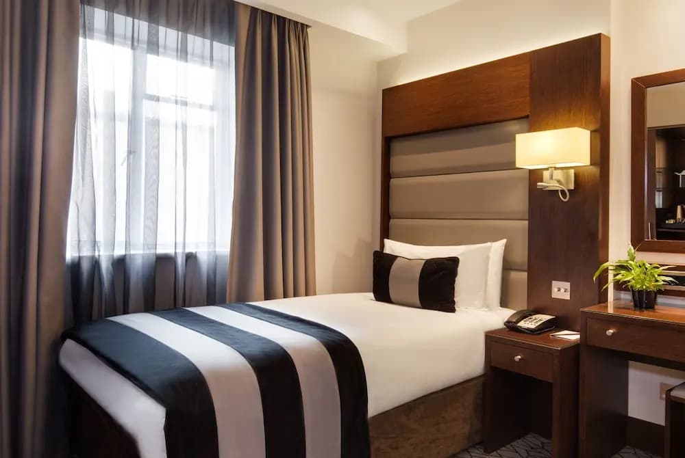 Paddington Court Executive Rooms - photo 4