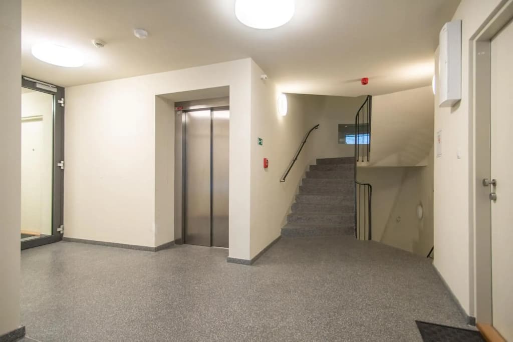 Apartment with Balcony - photo 10