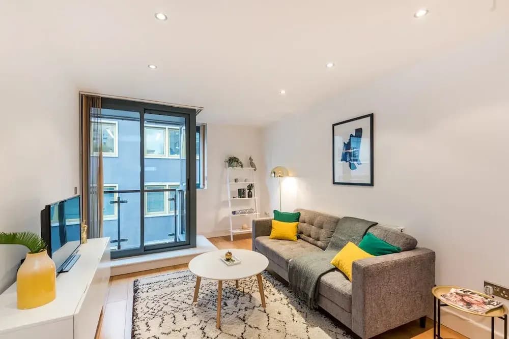 Farringdon Apartments - photo 2