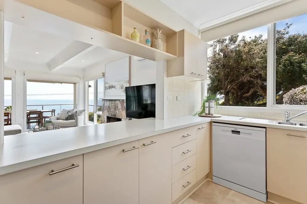 Clifftop Coastal Sanctuary With Panoramic Views - photo 14