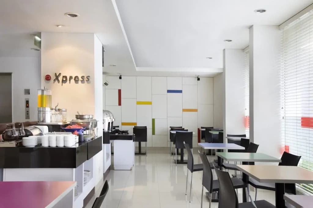 Amaris Hotel Panglima Polim - photo 11