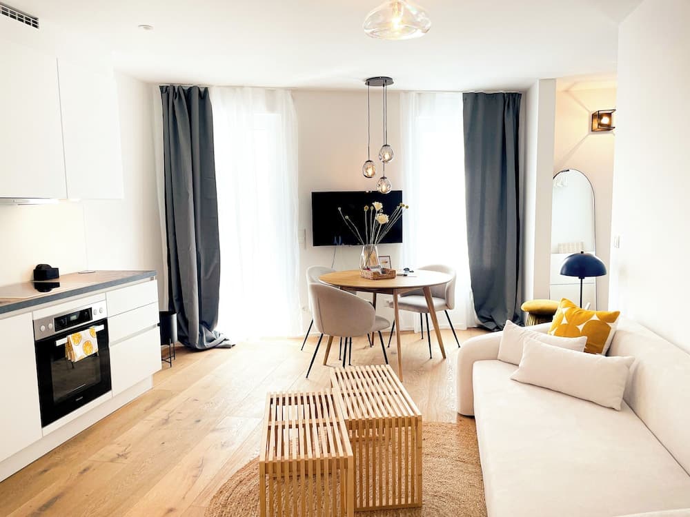 Vienna Heights Premium Apartments - photo 16