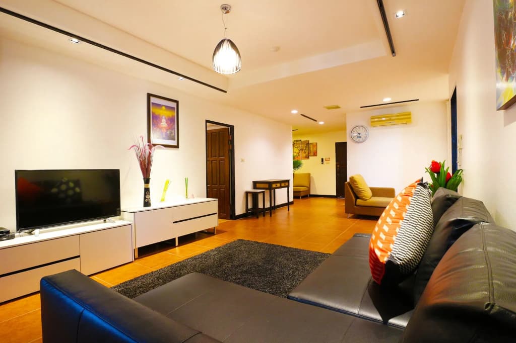 Serena Sathorn Suites - photo 5