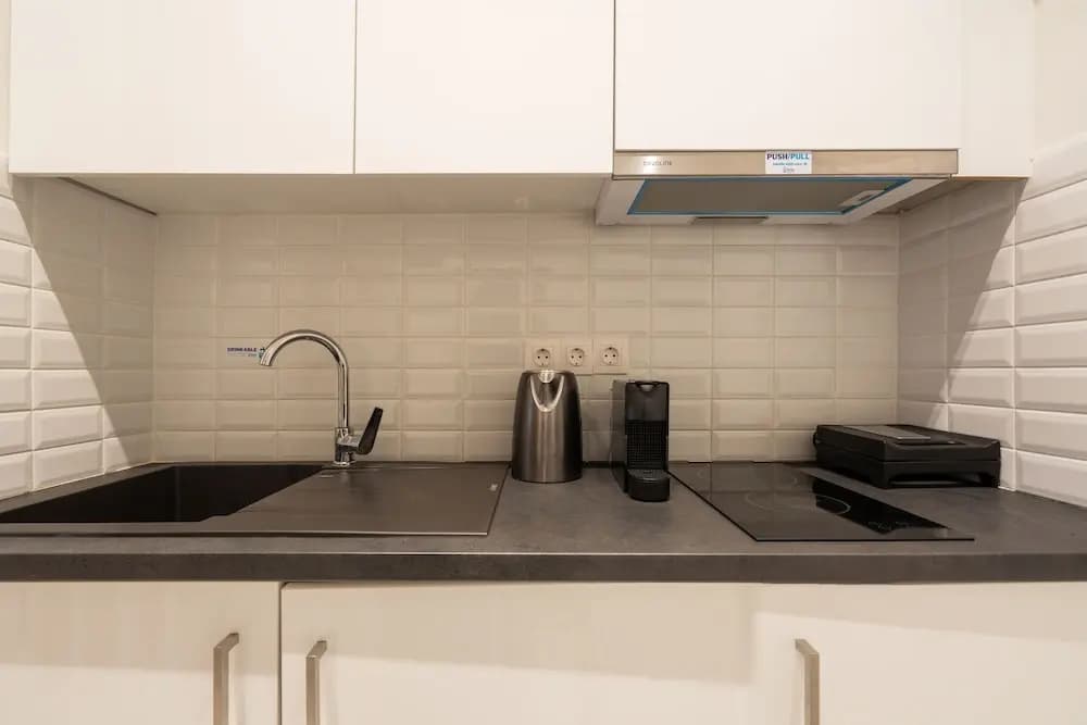 Kolonaki Chic Minimalist Studio-Athens - photo 13