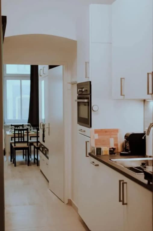 Modern City Apartment Near Central Park - photo 18