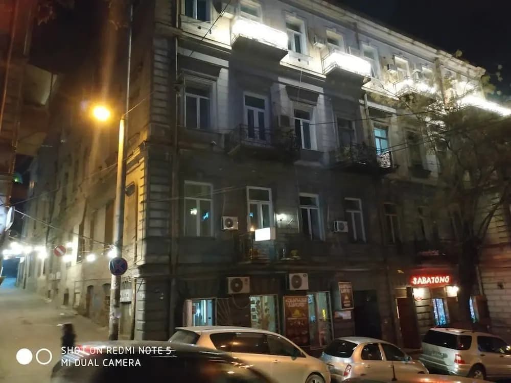 TiflisLux Boutique Guest House - photo 1