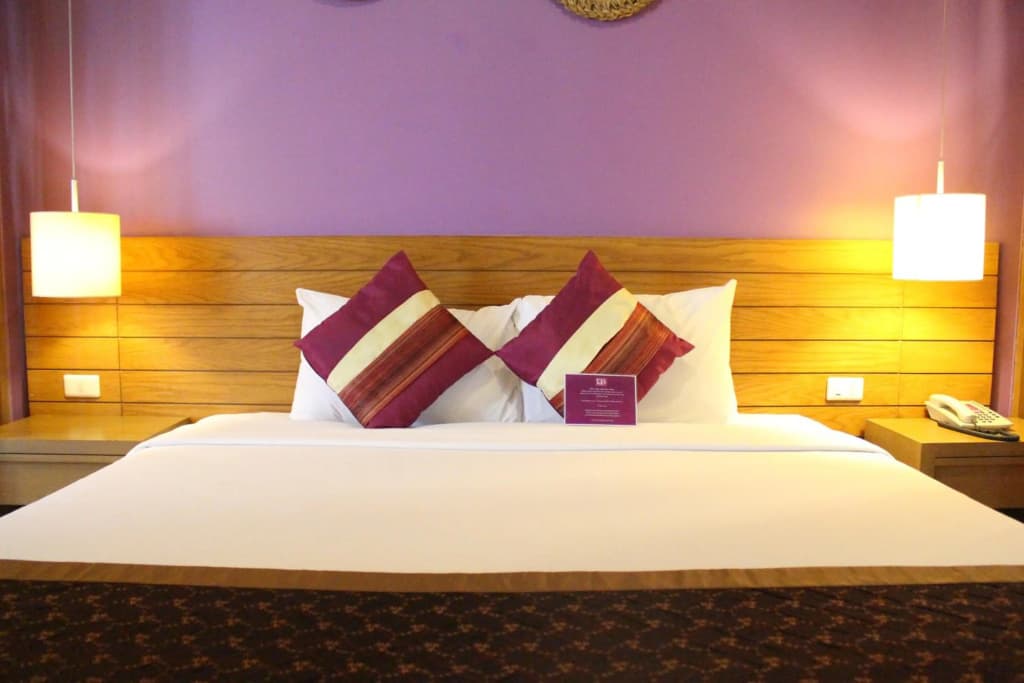 The Embassy Sathorn - photo 4