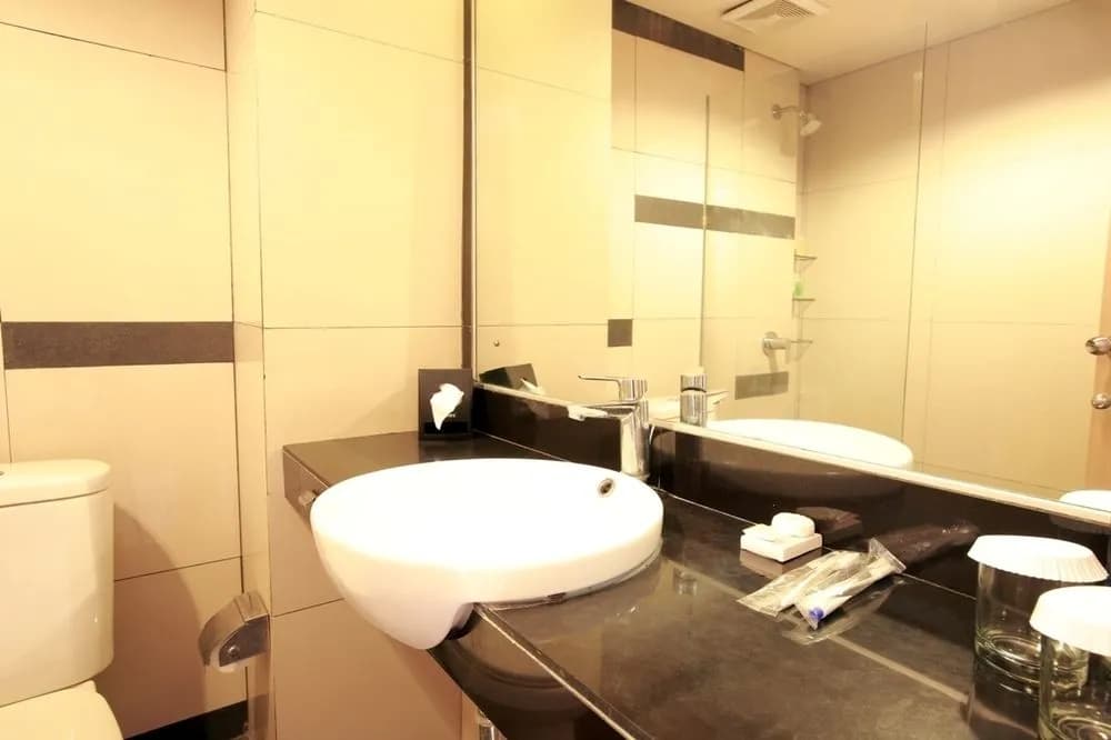 RedDoorz Near Lippo Mall Kuta - photo 8