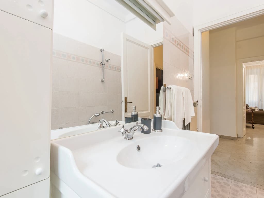 Vaticano Giuliana - Three Bedroom - photo 4