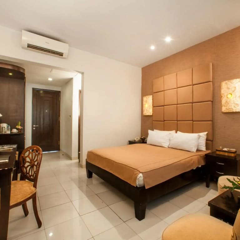 The Radiant Hotel - photo 44