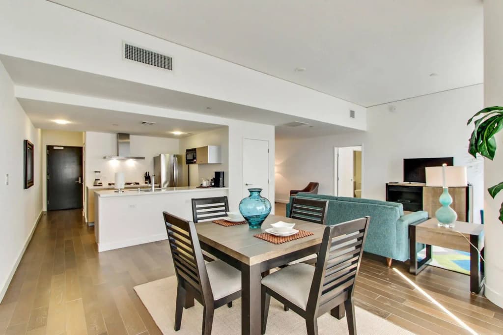 Global Luxury Suites at Figueroa Street - photo 24