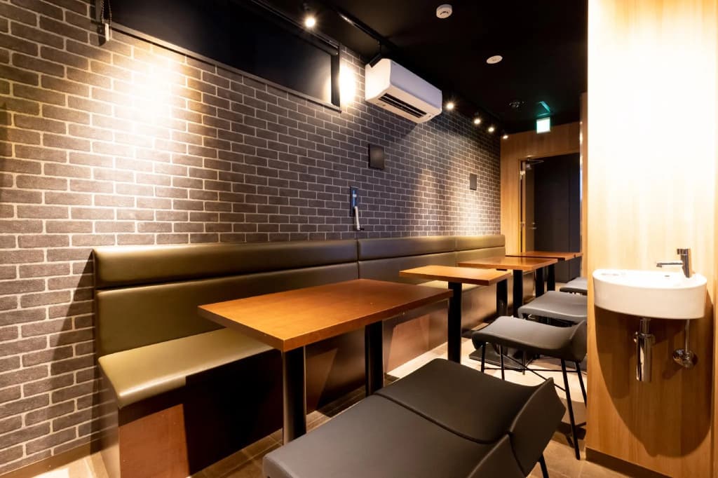Nipponbashi Crystal Hotel - photo 12