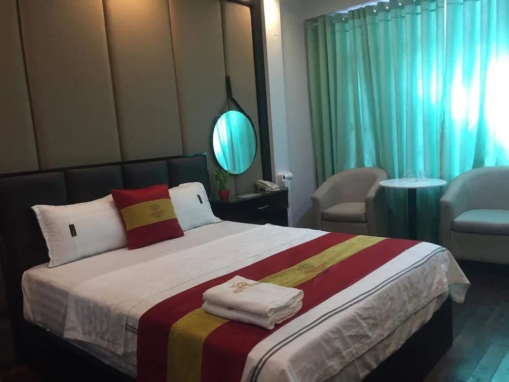 Queen Le Dai Hanh Hotel - photo 2