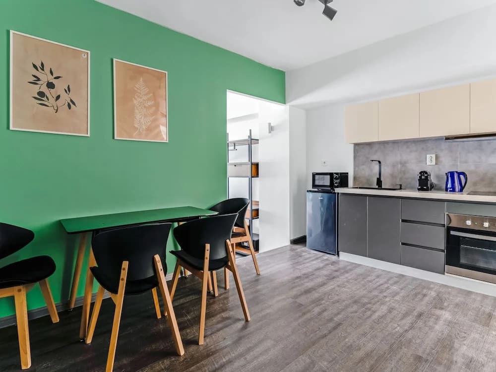 Sanders Center - Nice Studio Apartment - photo 14