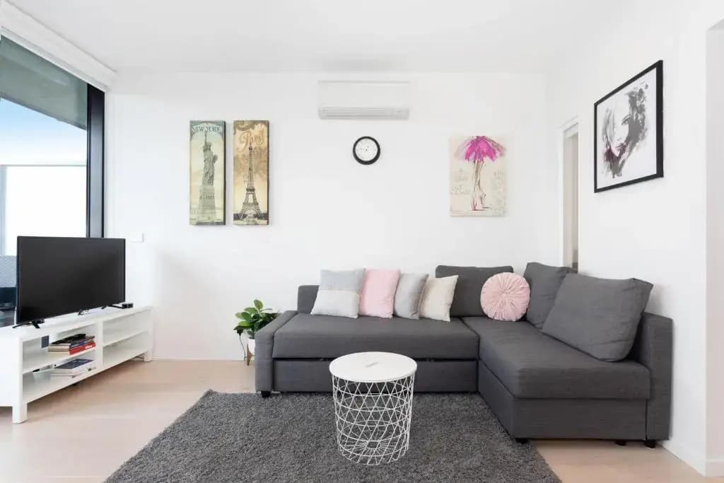 South Yarra City View Apartment with Car Park, Amazon Alexa, Spotify, Netflix, and WiFi - photo 2