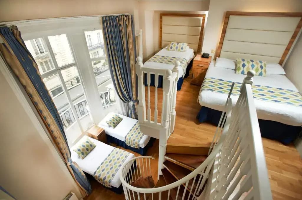 Royal Eagle Hotel - photo 37