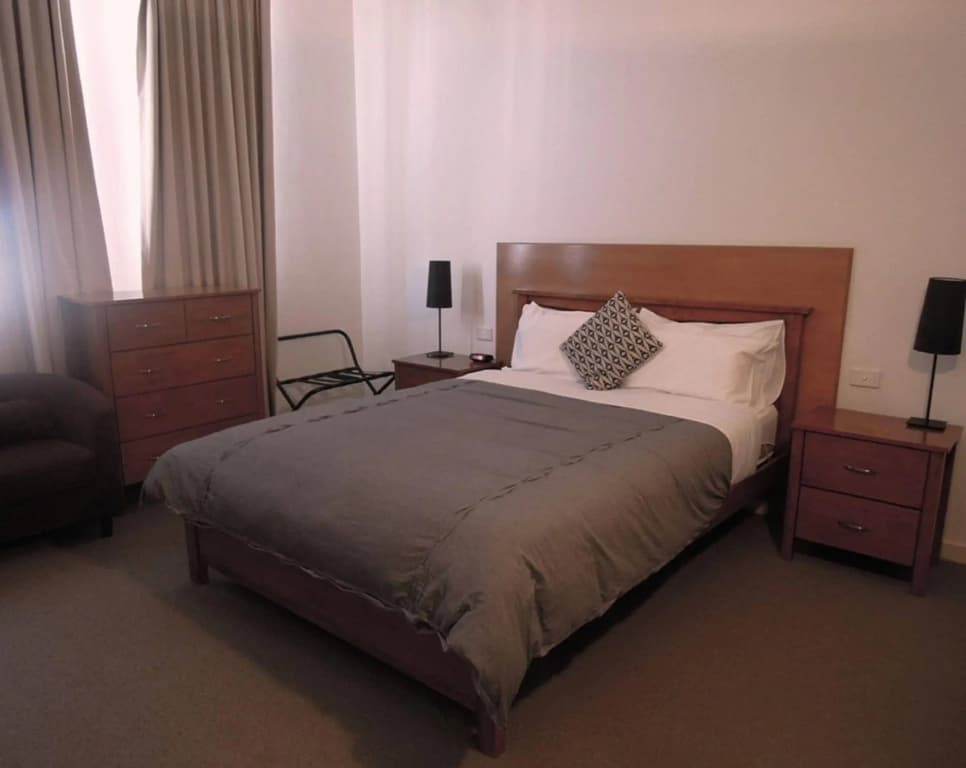 Plough Hotel - photo 2