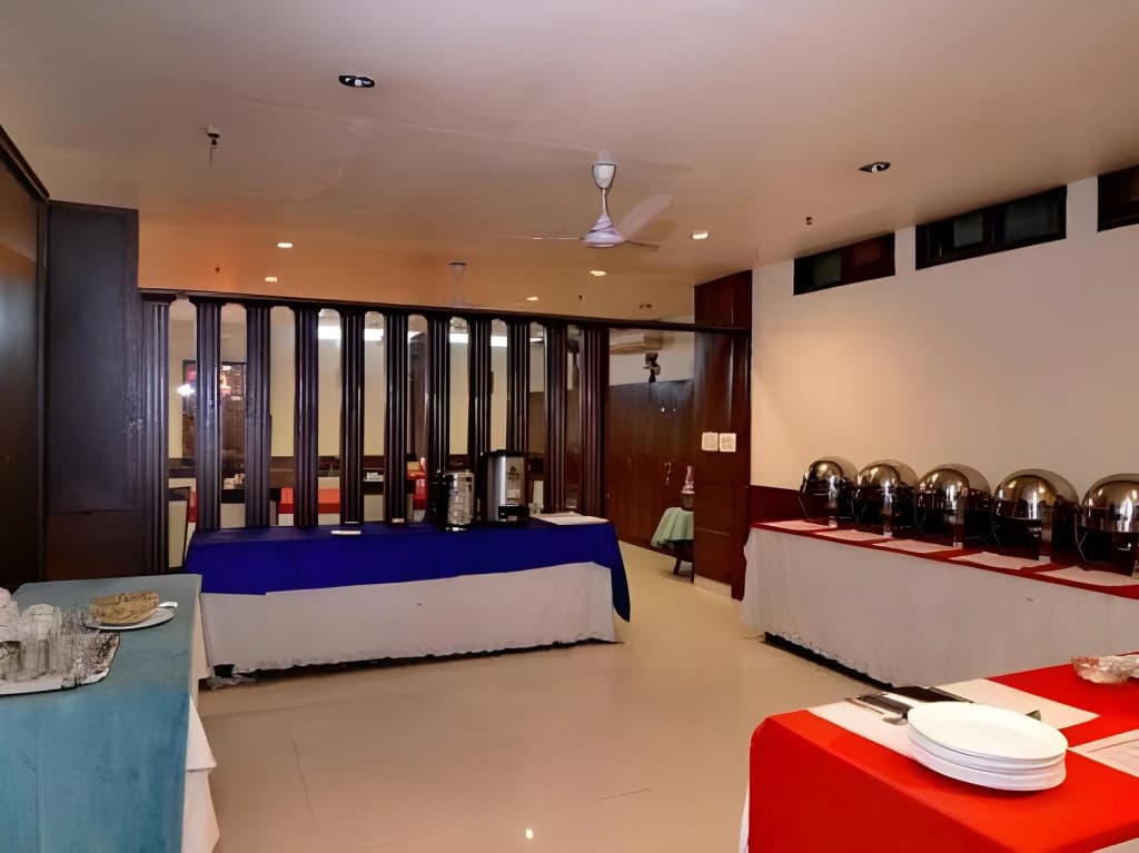 Hotel Meridian Plaza - photo 13