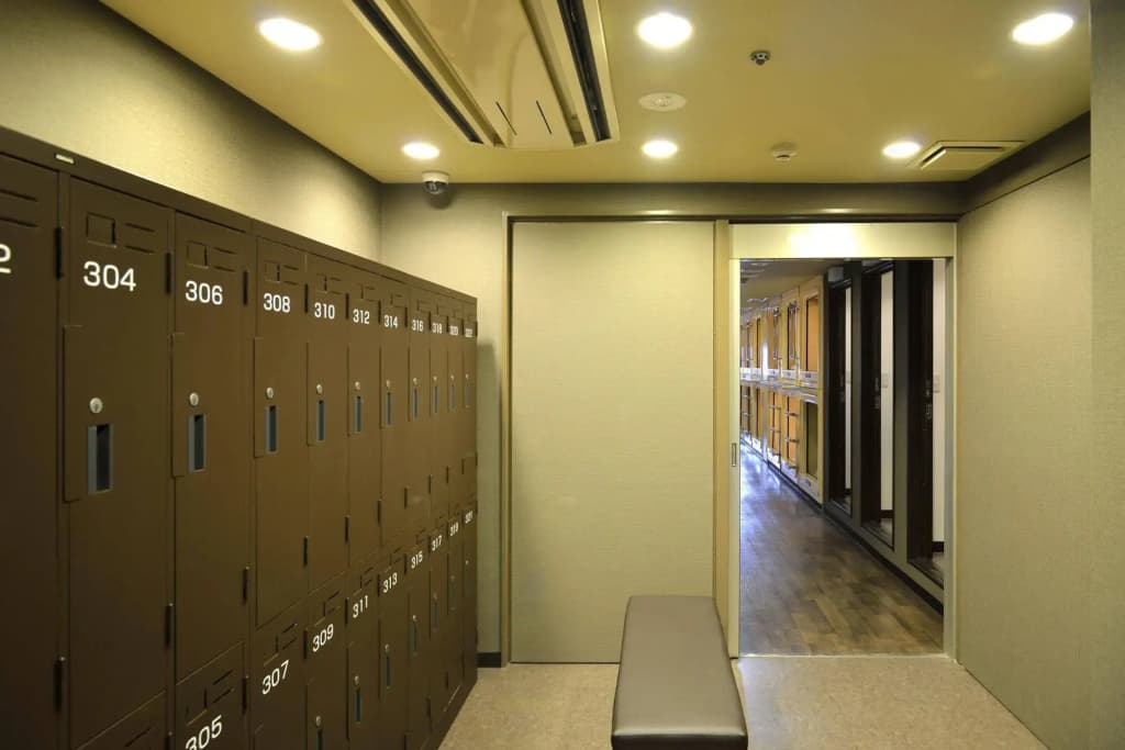Capsule Hotel B&S Eco-Cube Shinsaibashi - photo 14