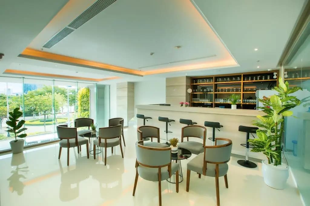 Glamour Hotel Da Nang - photo 17