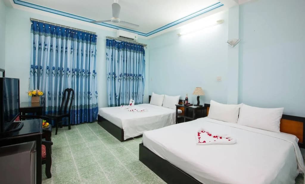 Golden Dragon Hotel - photo 7