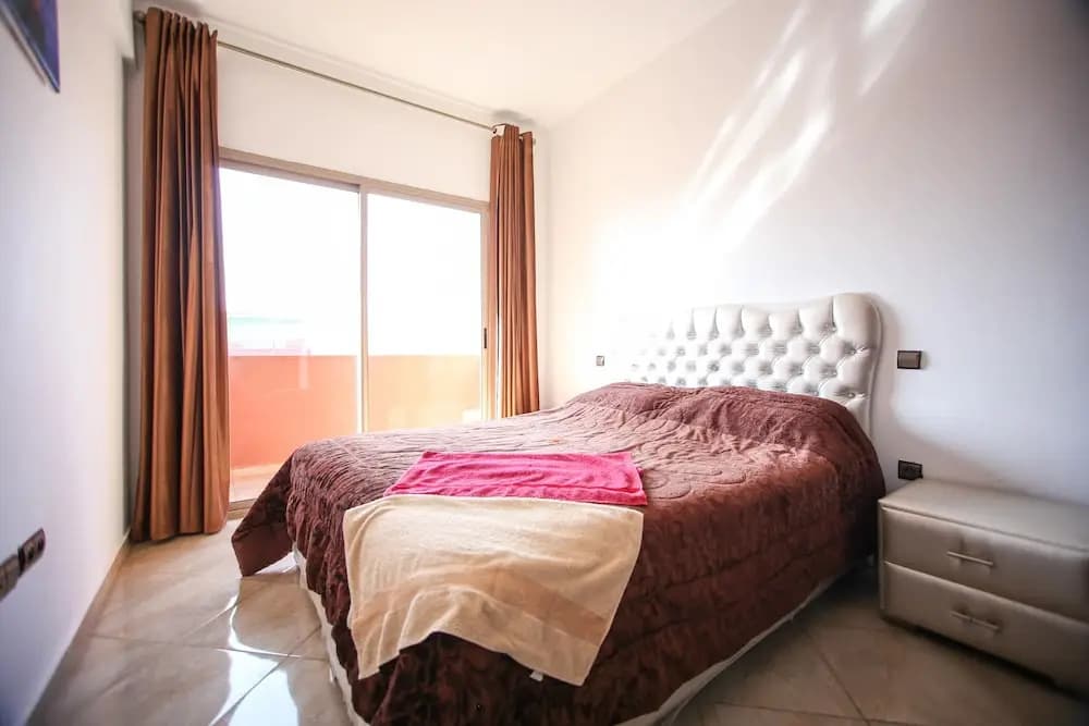 Luxurious 3 Bedroom Apartment - photo 3