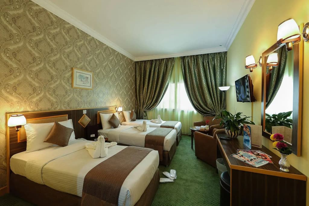Jonrad Hotel - photo 2