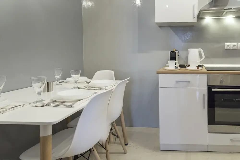 Penelope's Luxury Apartment - photo 12