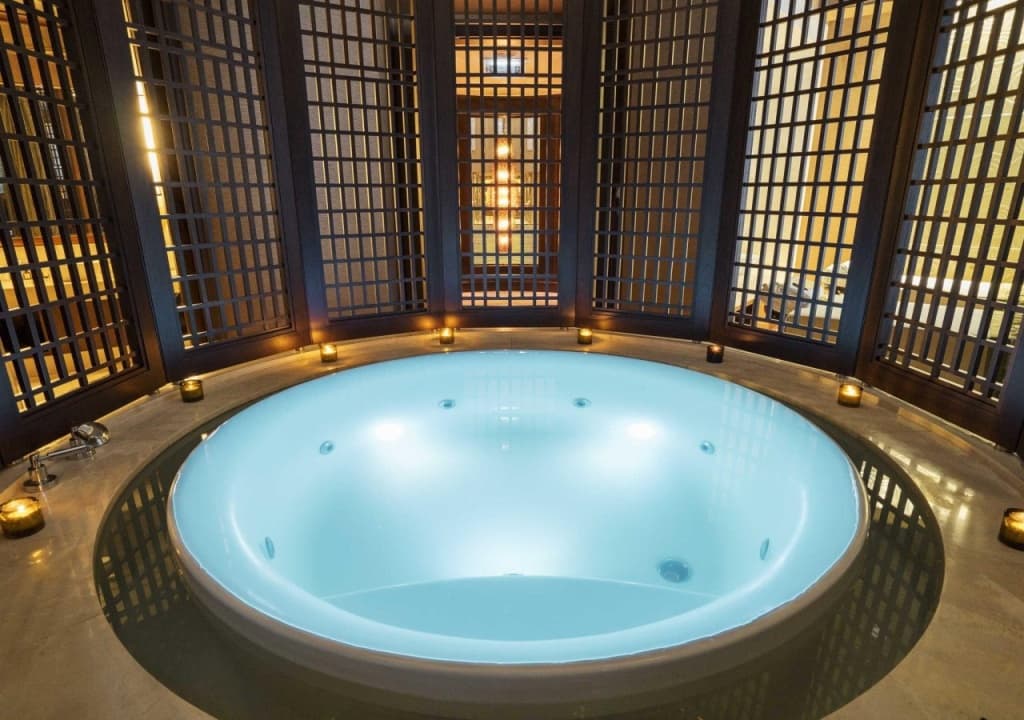 Hilton Bangkok Grande Asoke - photo 18