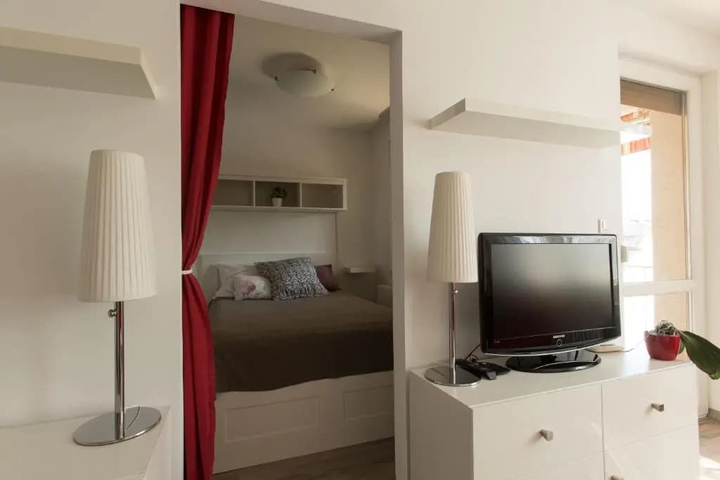 City Break Apartment 1. - PRIVATE GARAGE/AC - photo 4