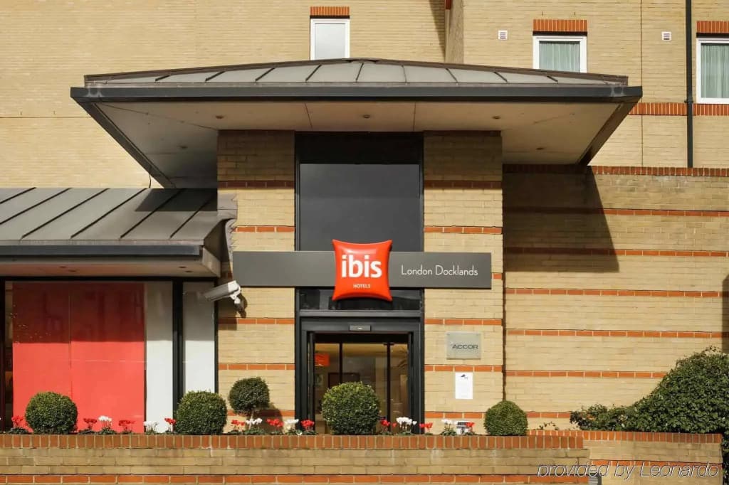 ibis London Docklands Canary Wharf - photo 1
